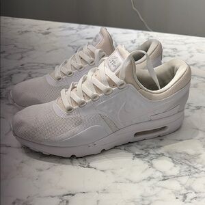 Nike Air Max Zero Essential Men’s Shoe SZ 11